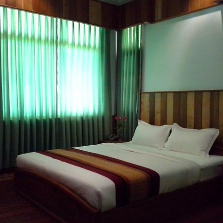 Cassiopeia Hotel Nyaung Shwe Exterior photo