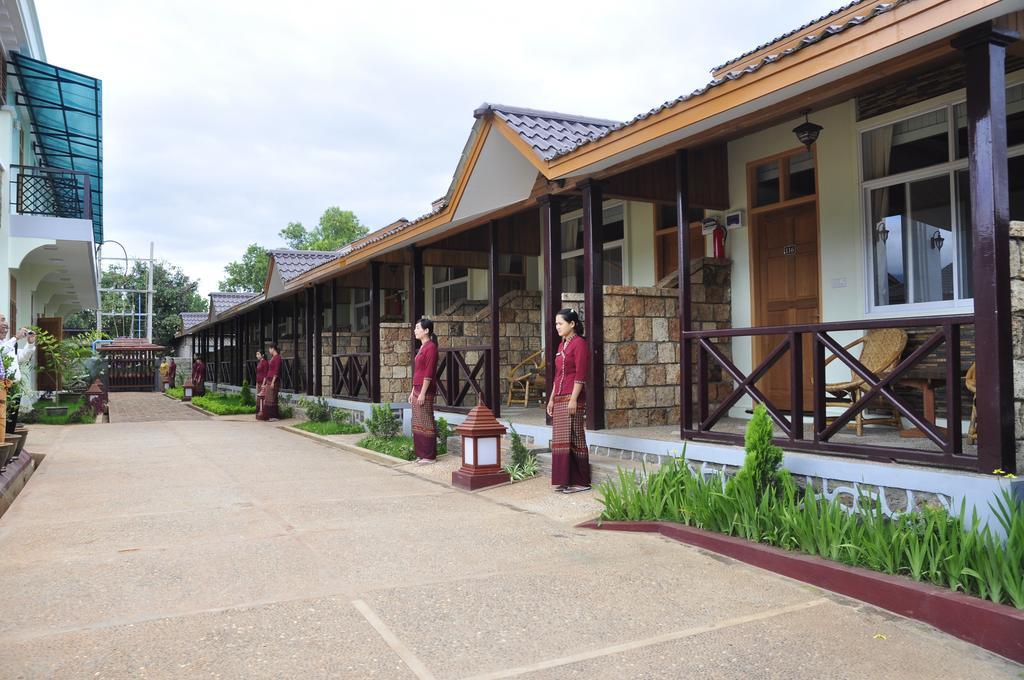 Cassiopeia Hotel Nyaung Shwe Exterior photo