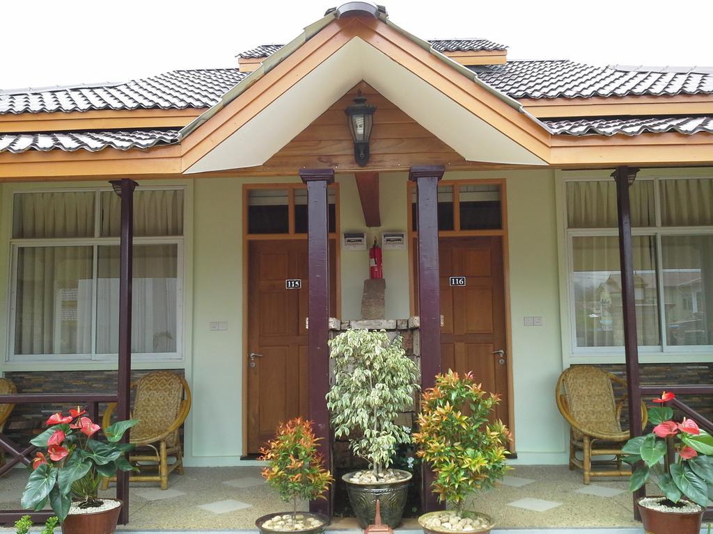 Cassiopeia Hotel Nyaung Shwe Exterior photo