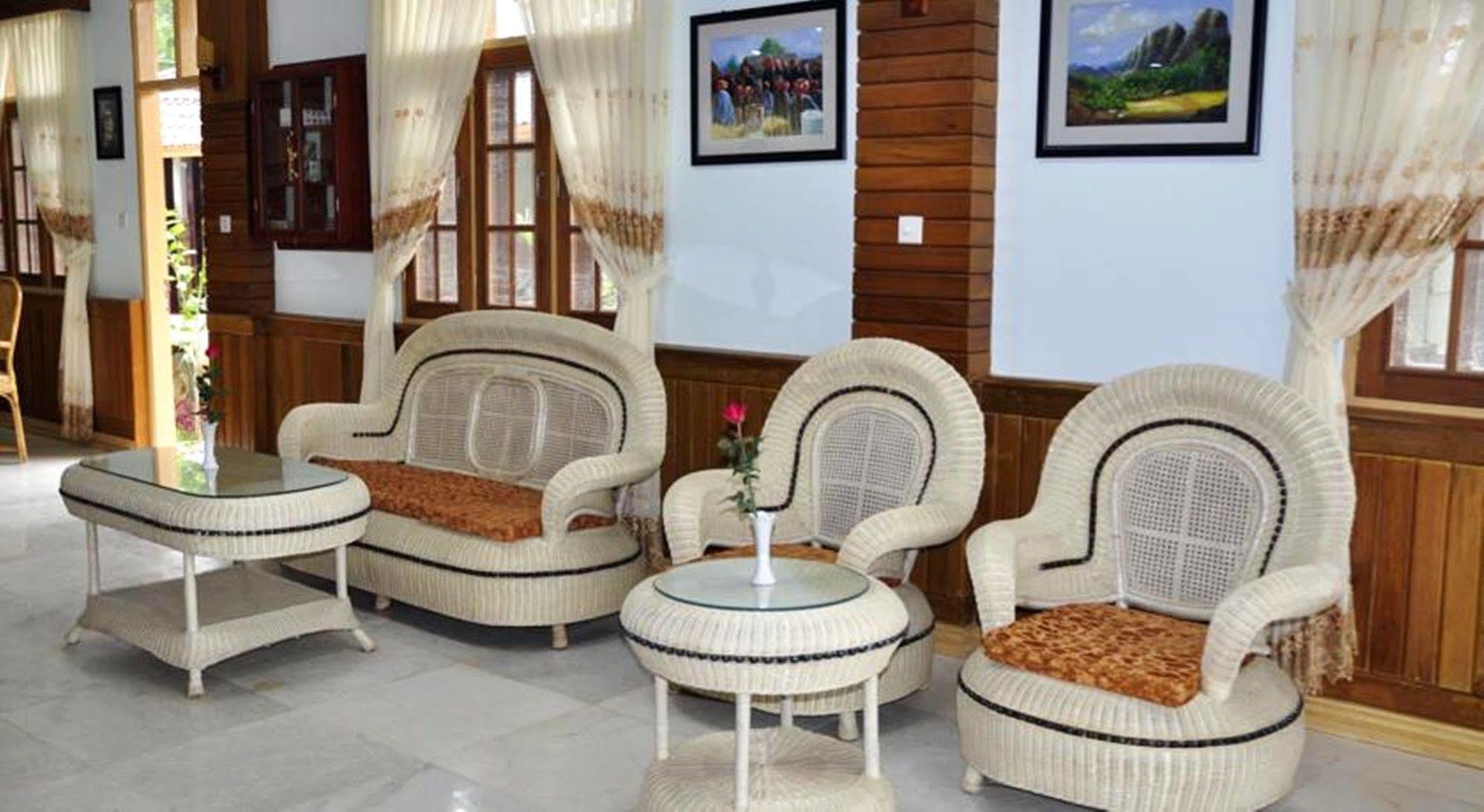Cassiopeia Hotel Nyaung Shwe Exterior photo